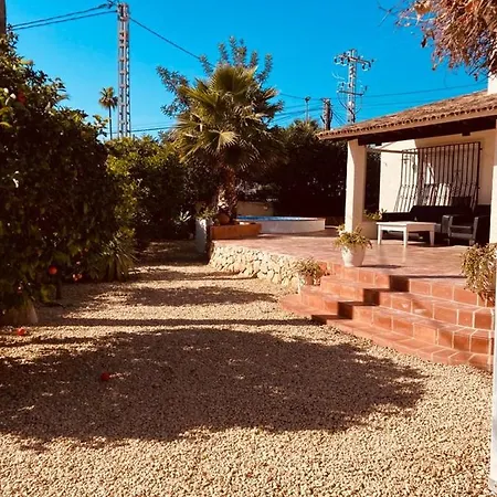 Bed & Breakfast Casa Mina Available