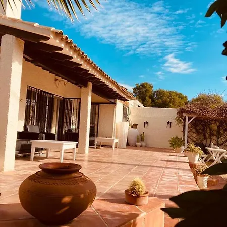 Casa Mina Available Bed & Breakfast L'Alfas del Pi
