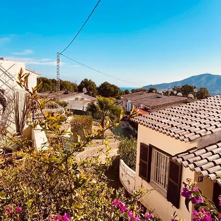 Bed & Breakfast Casa Mina Available